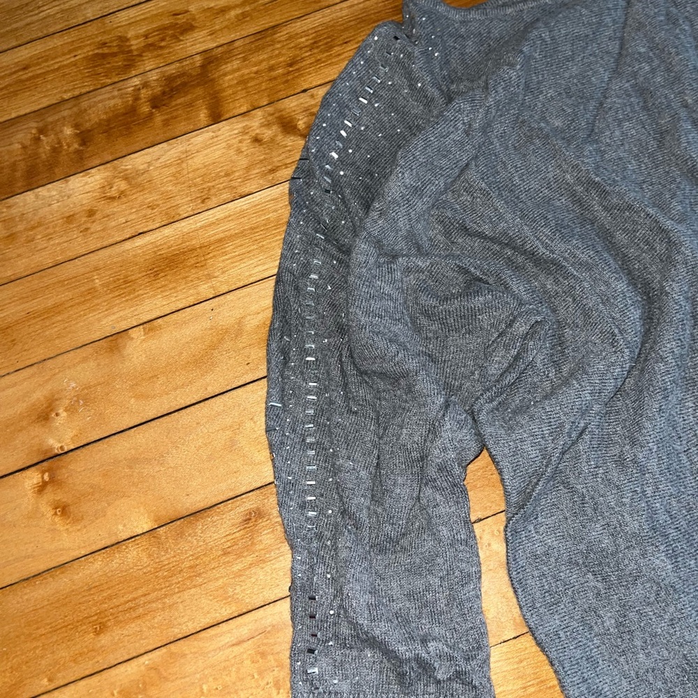 Sweater - Picture 2 of 3
